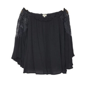 Umgee Lace shoulder over lay Over size blouse